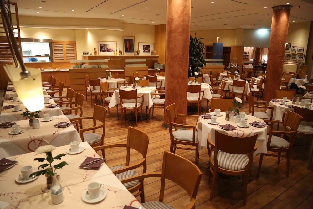 Strand-Hotel Hübner 24/39