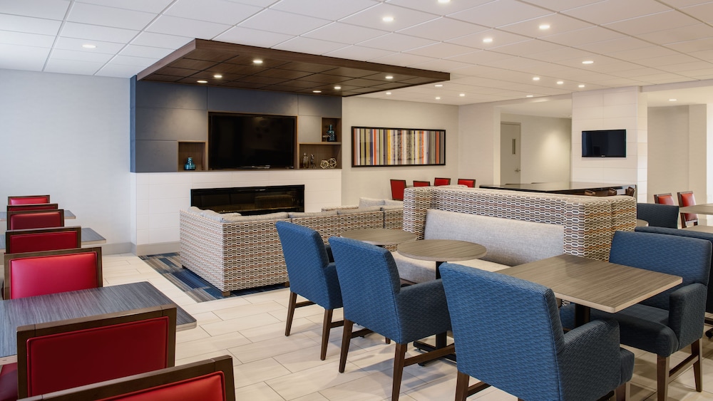 Holiday Inn Express Hotel Suites Airdrie Calgary 50/51