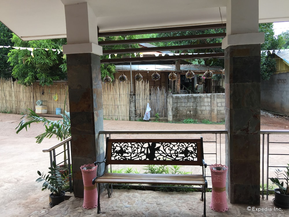 Coron Visitors Hotel photo1
