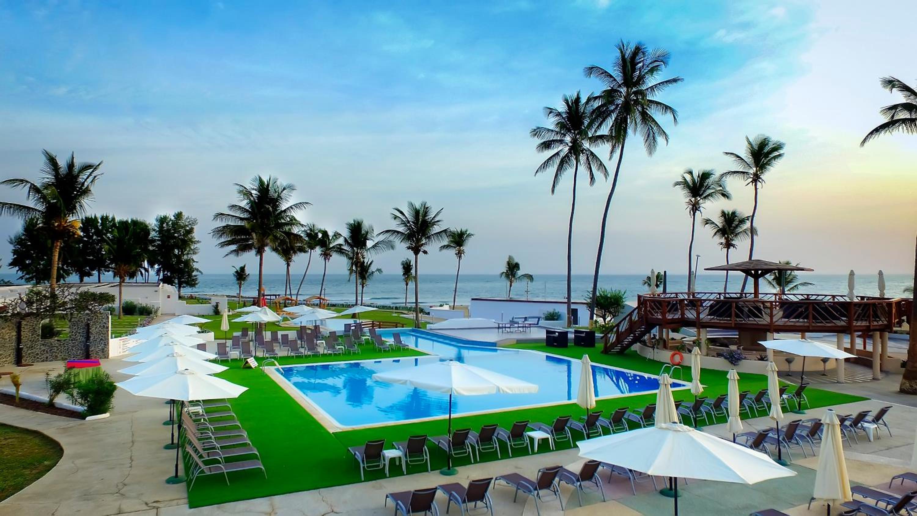 Sunbeach Hotel And Resort 23/26