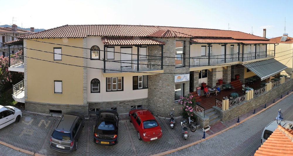 SUN HOTEL 52/55