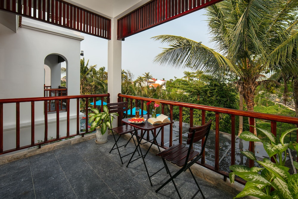 Hoi An River Palm Villas 42/64