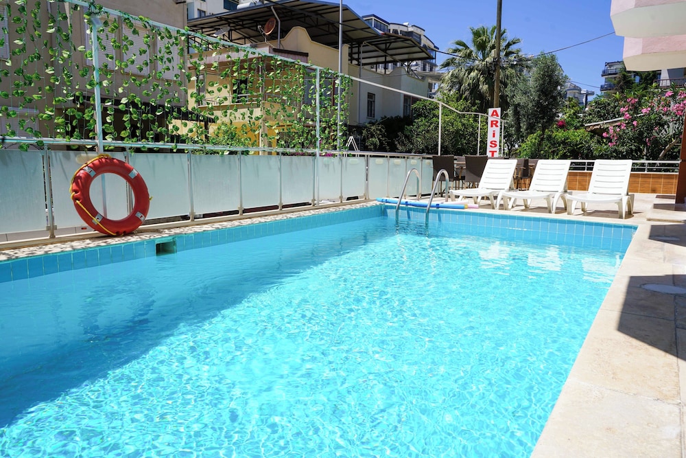 Aristo Hotel 39/55