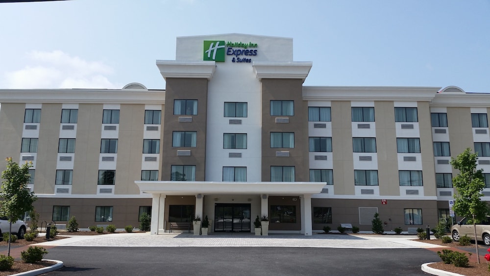 Holiday Inn Express & Suites West Ocean City 1/50