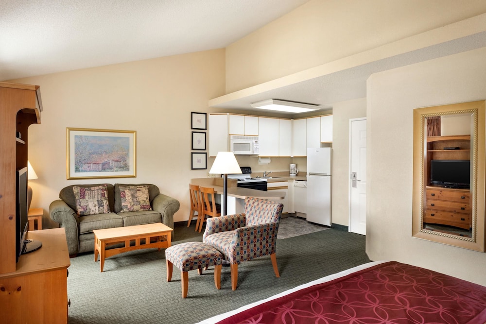 Baymont by Wyndham Wichita East 21/39