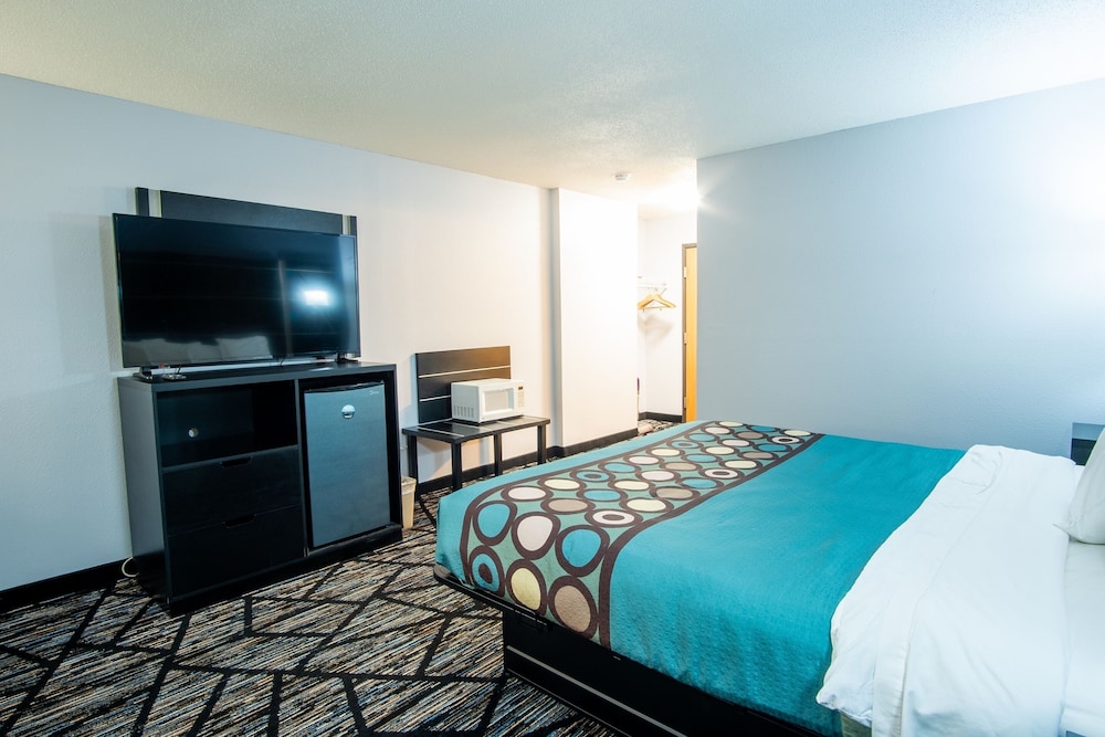 Asteria Inn and Suites 17/31