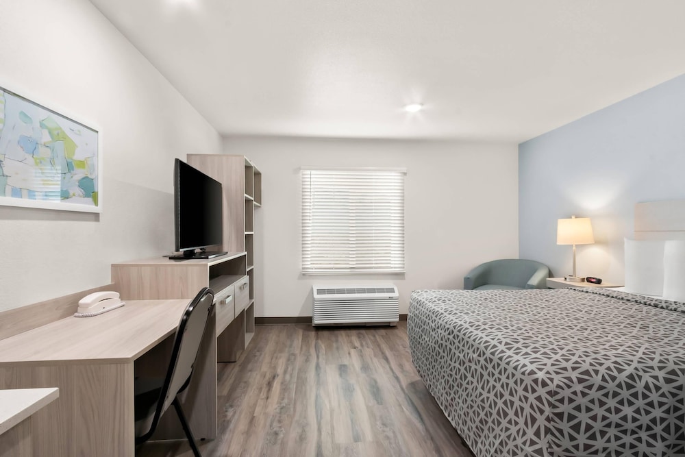 WoodSpring Suites Chandler Phoenix Medical Center 7/31