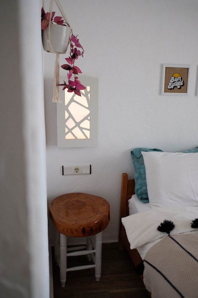 Ceneviz Hotel 13/43