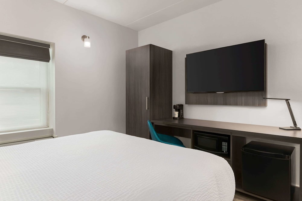 Days Inn by Wyndham Saint John New Brunswick 15/41