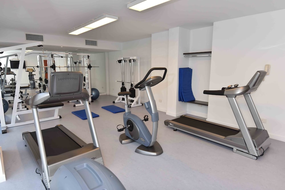 Arc Arenales Studios Suites 24/37
