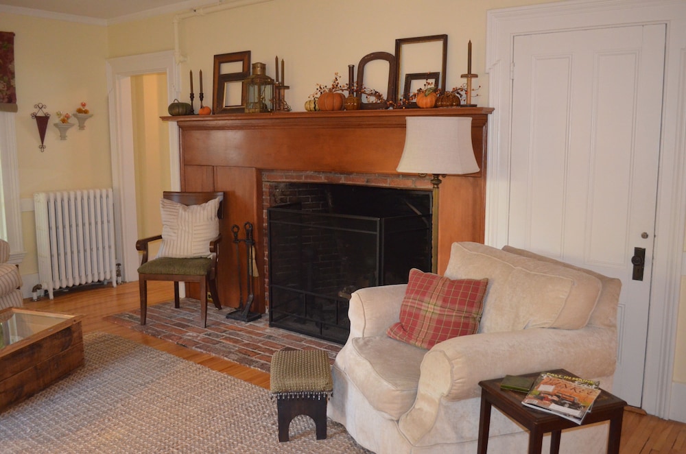 Benjamin F Packard House Bed and Breakfast 28/47
