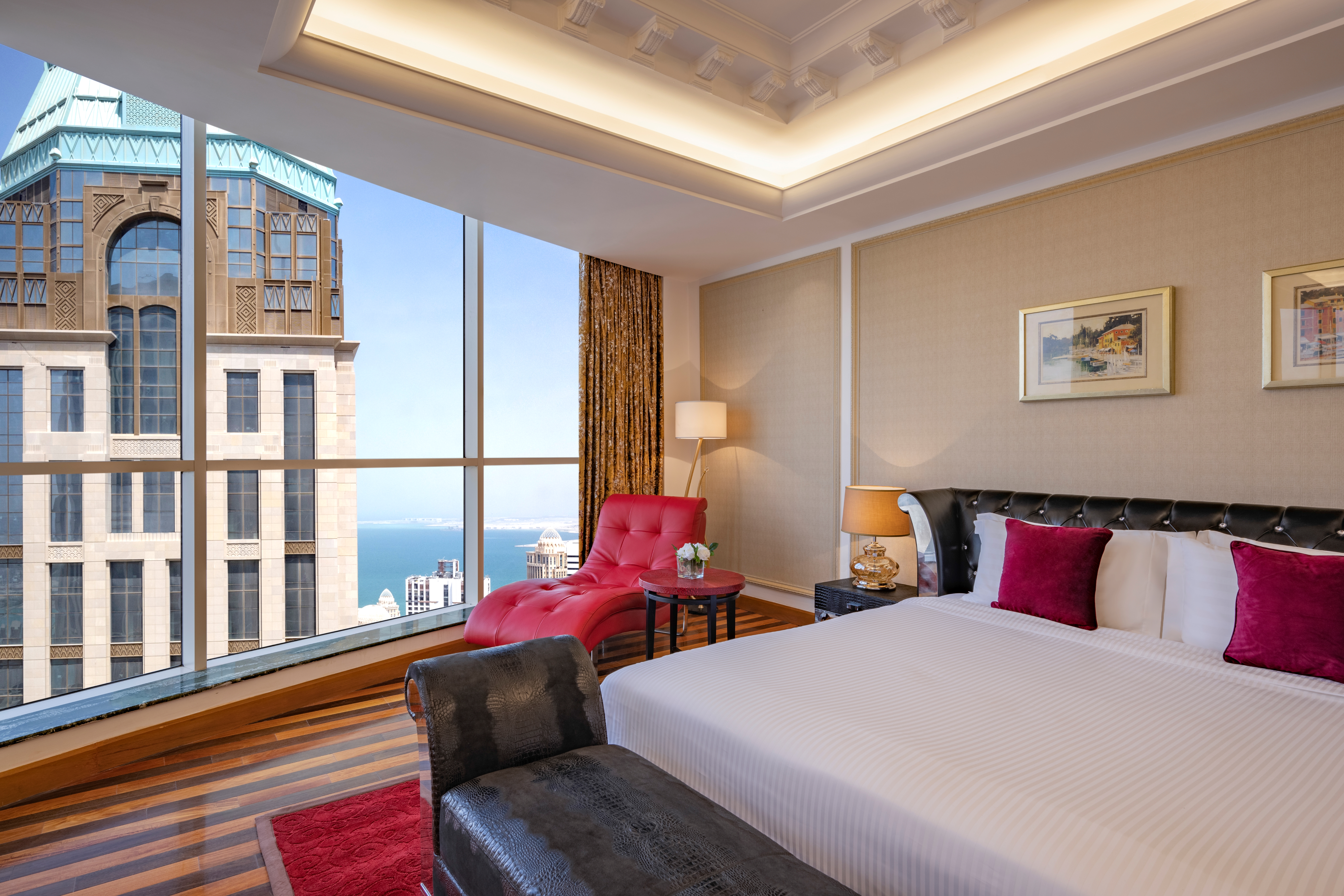4 Bedrooms, Suite