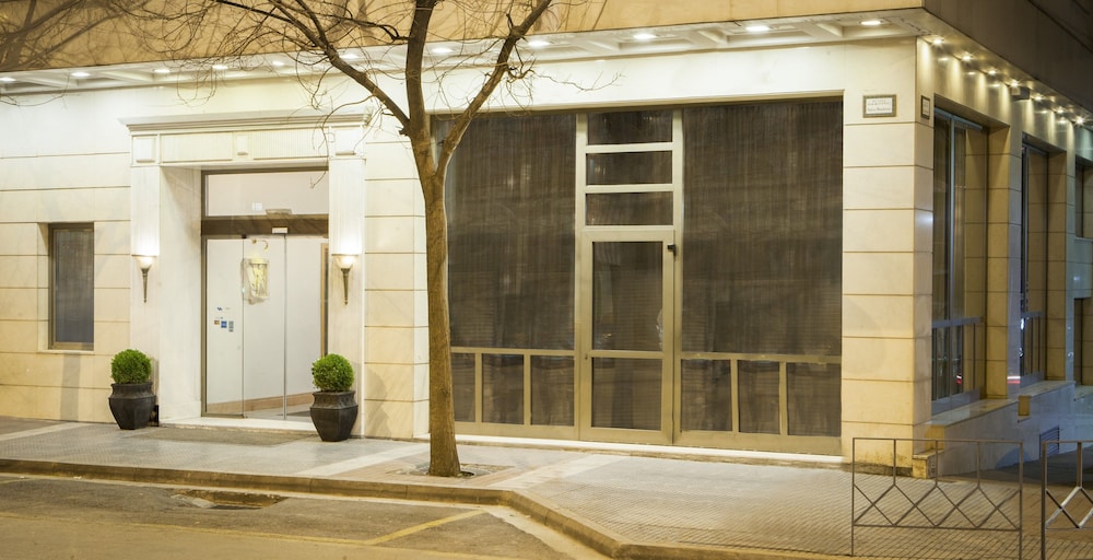 特里奥尼酒店(TELIONI HOTEL) 图片1