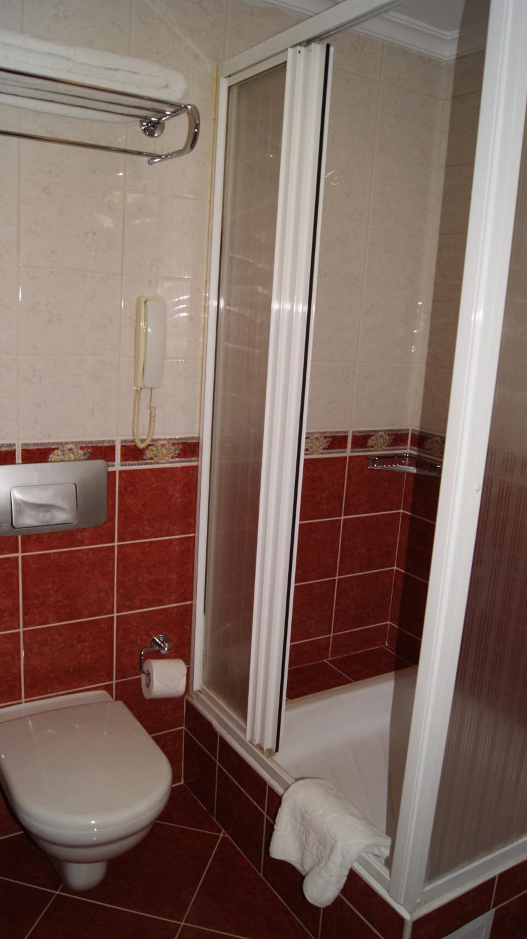 غرفة قياسية بسرير مزدوج أو سريرين منفصلين، CENTRAL HOTEL 2/3
