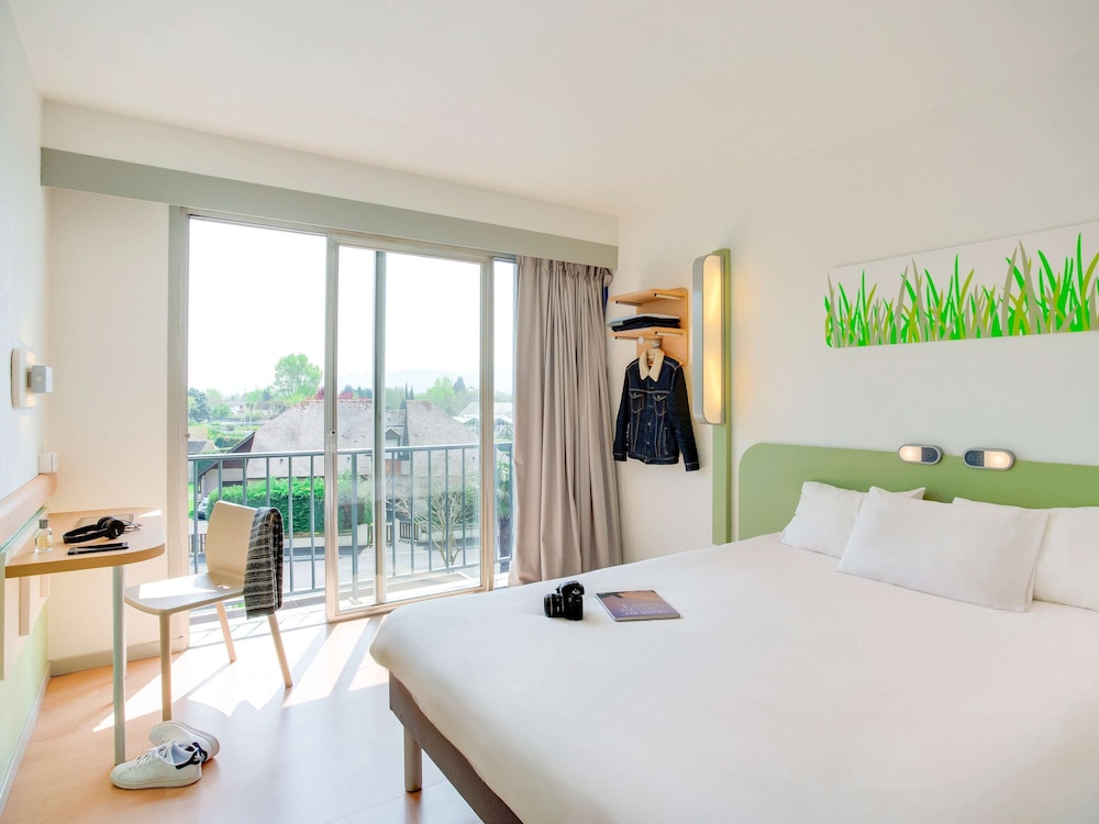 Ibis Budget Pau Lescar 24/68