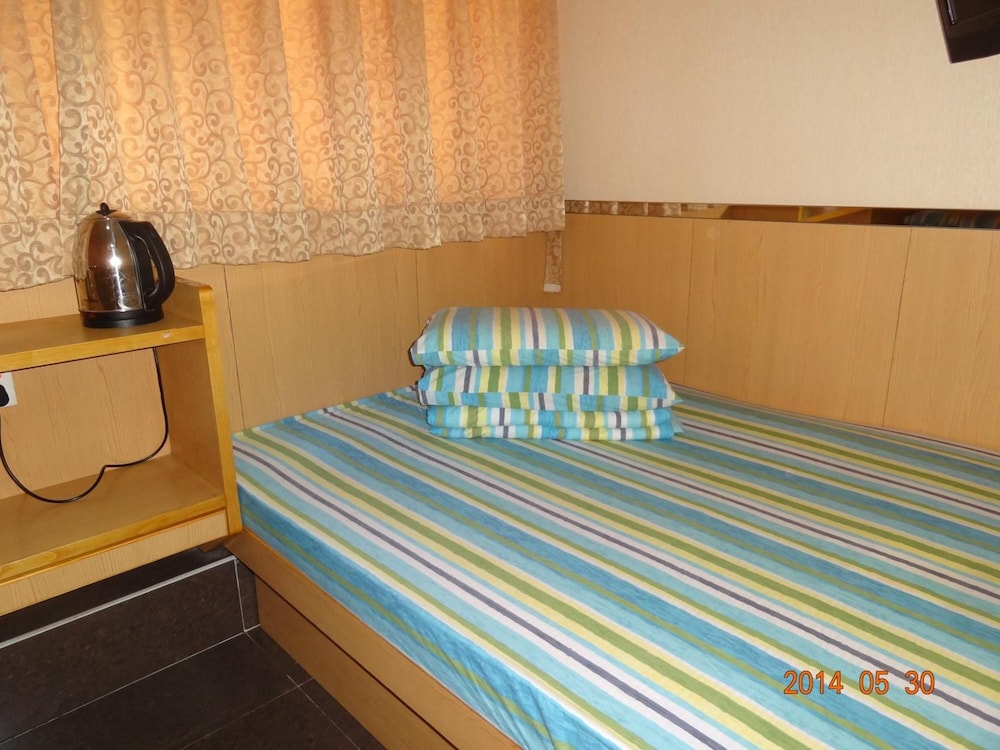 Fortune Hotel 13/34