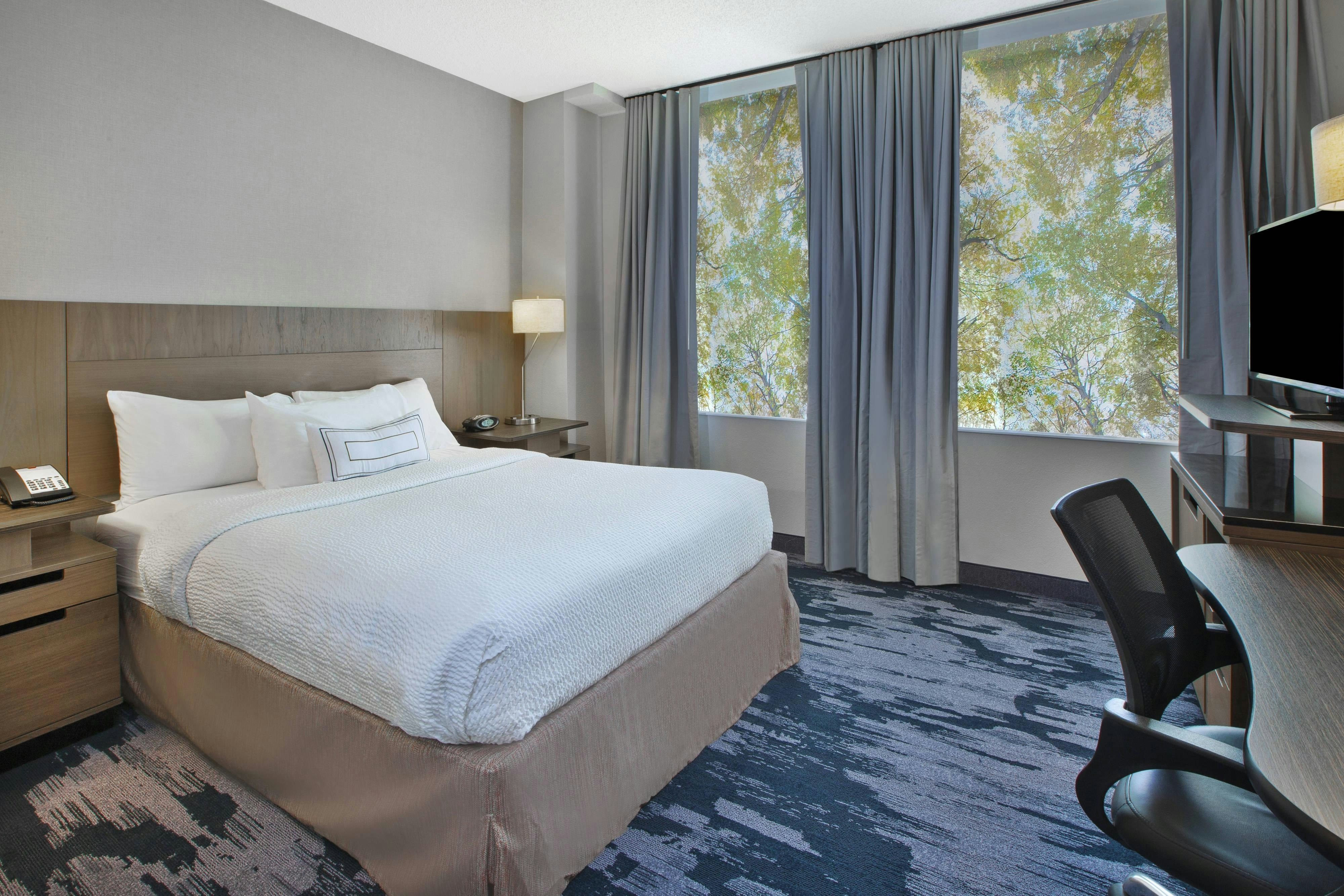 Room, Queen Bed