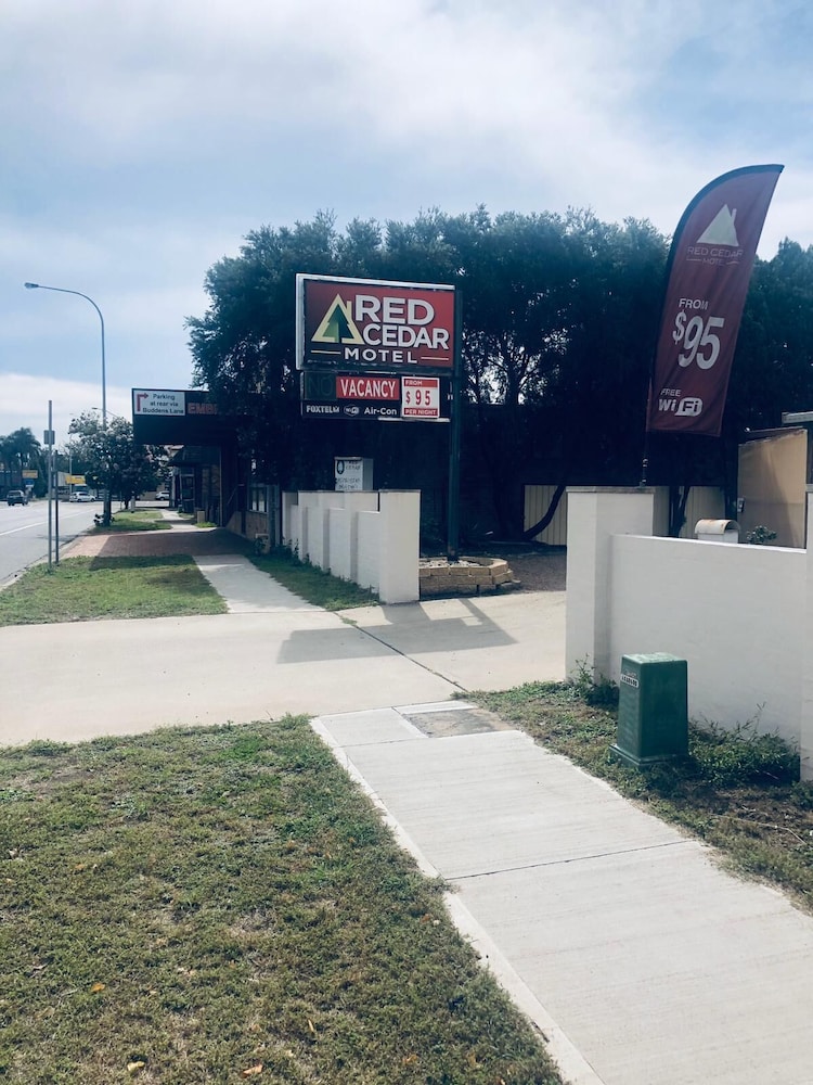 Red Cedar Motel 24/41