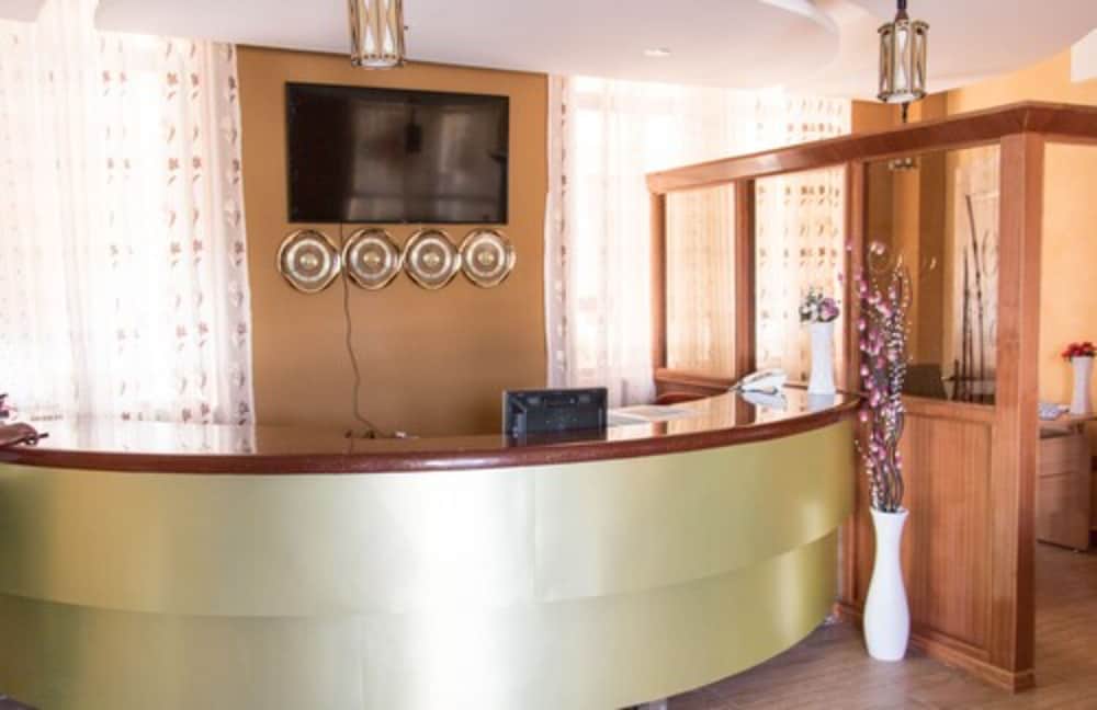 Astorian Grand Hotel 9/50