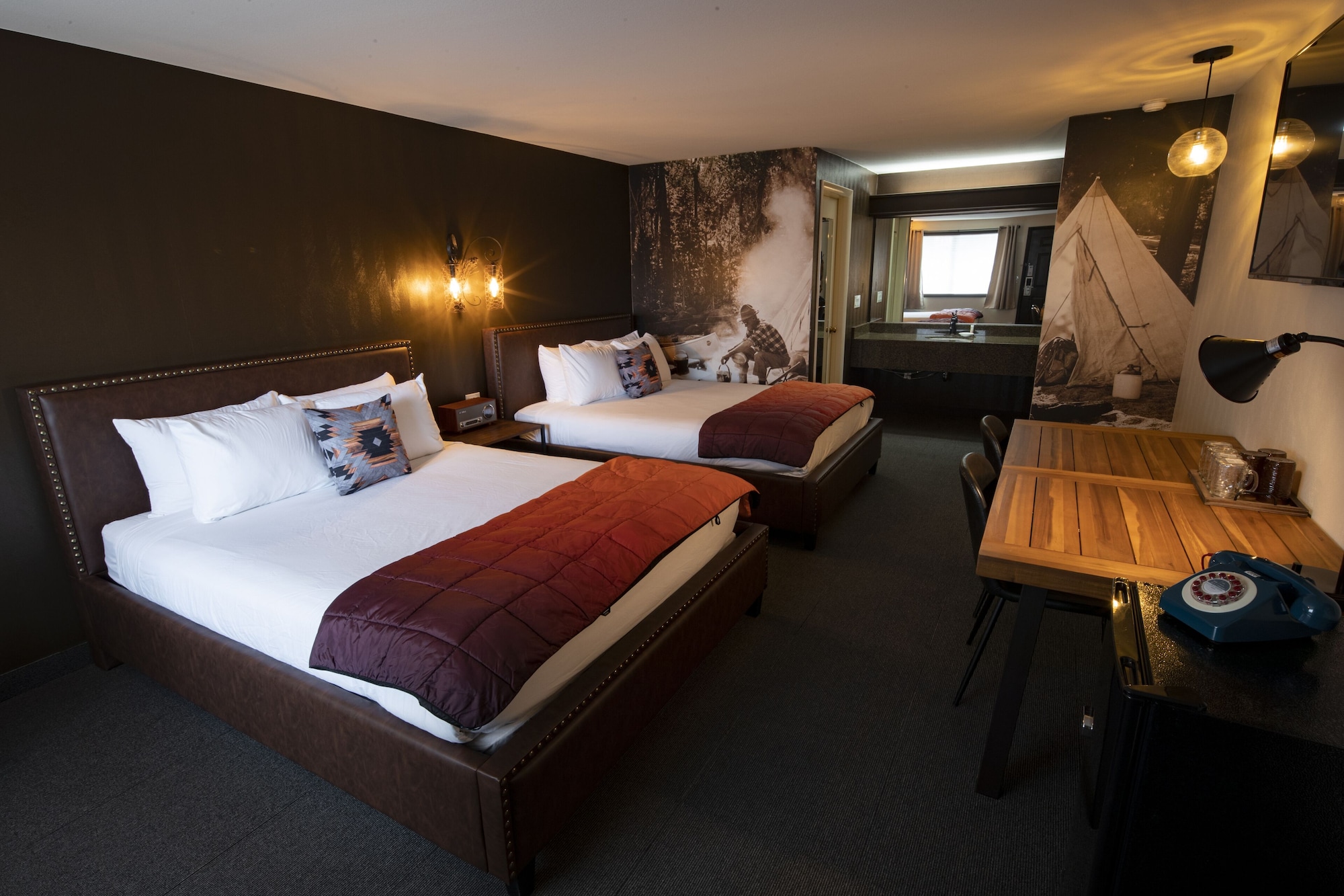 CAMPFIRE, DOUBLE BED, PET FRIENDLY