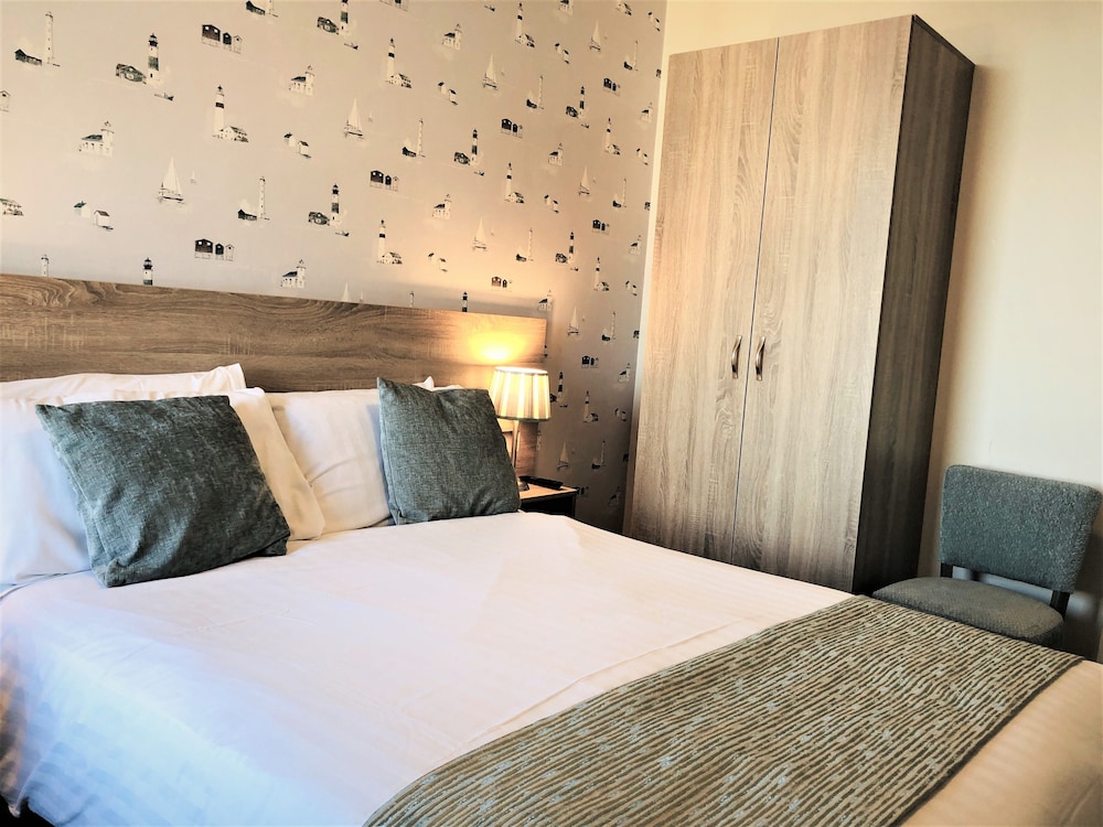The Clarendon Hotel 15/39