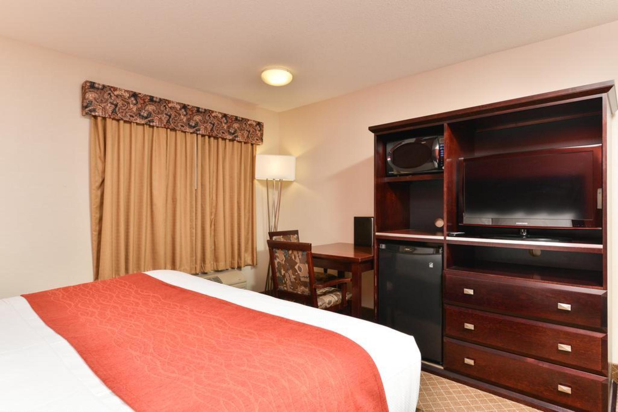 ROOM, QUEEN BED, ACCESSIBLE