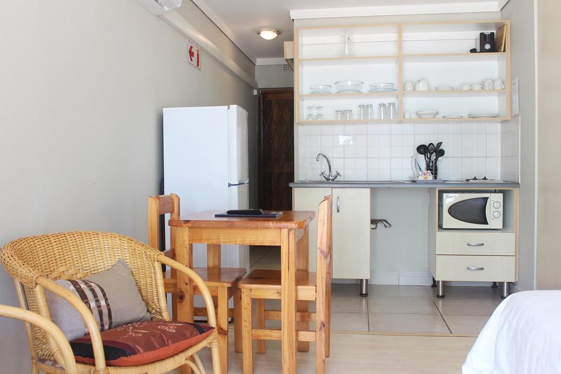 Oceans Hotel and Self Catering 9/16