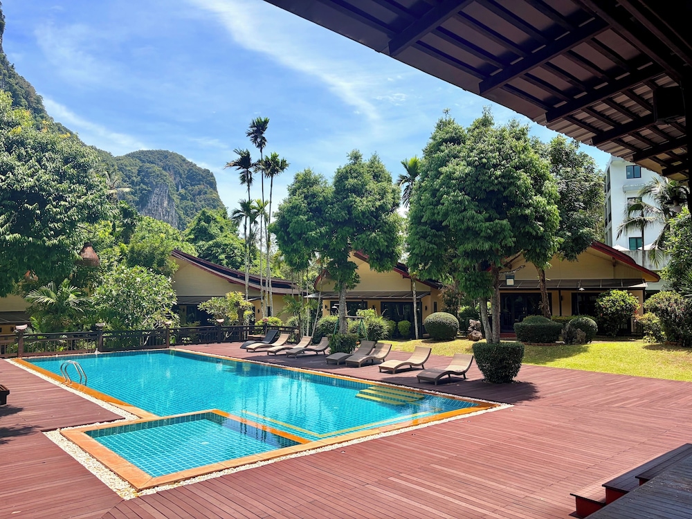 Aonang Phu Petra Resort 48/75
