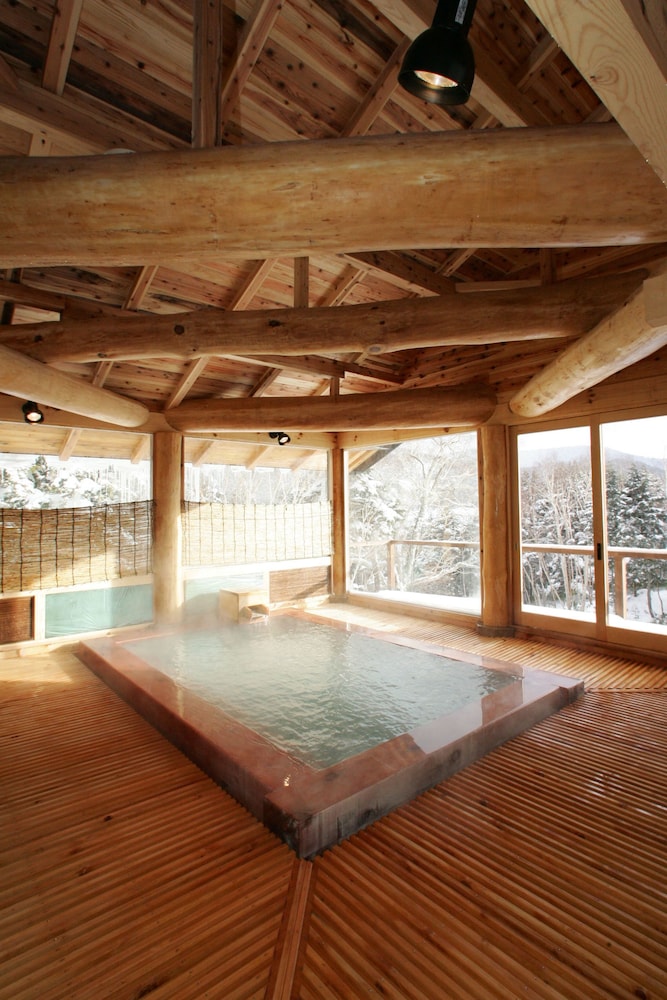 MANZA ONSEN NISSHINKAN 9/31