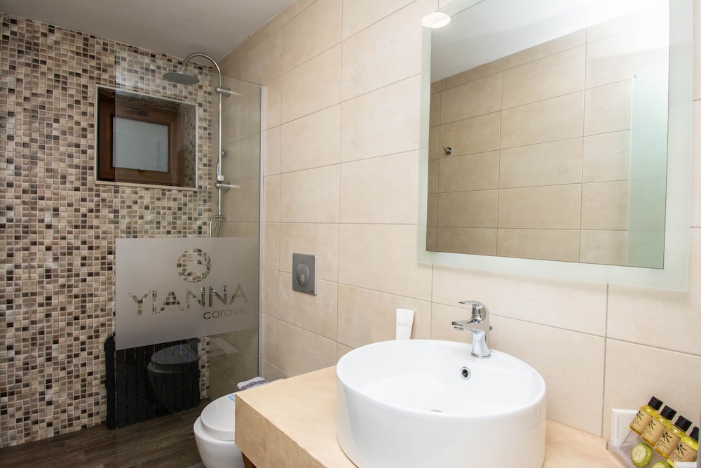 Yianna Caravel Suites by Checkin - Adults Only 65/65