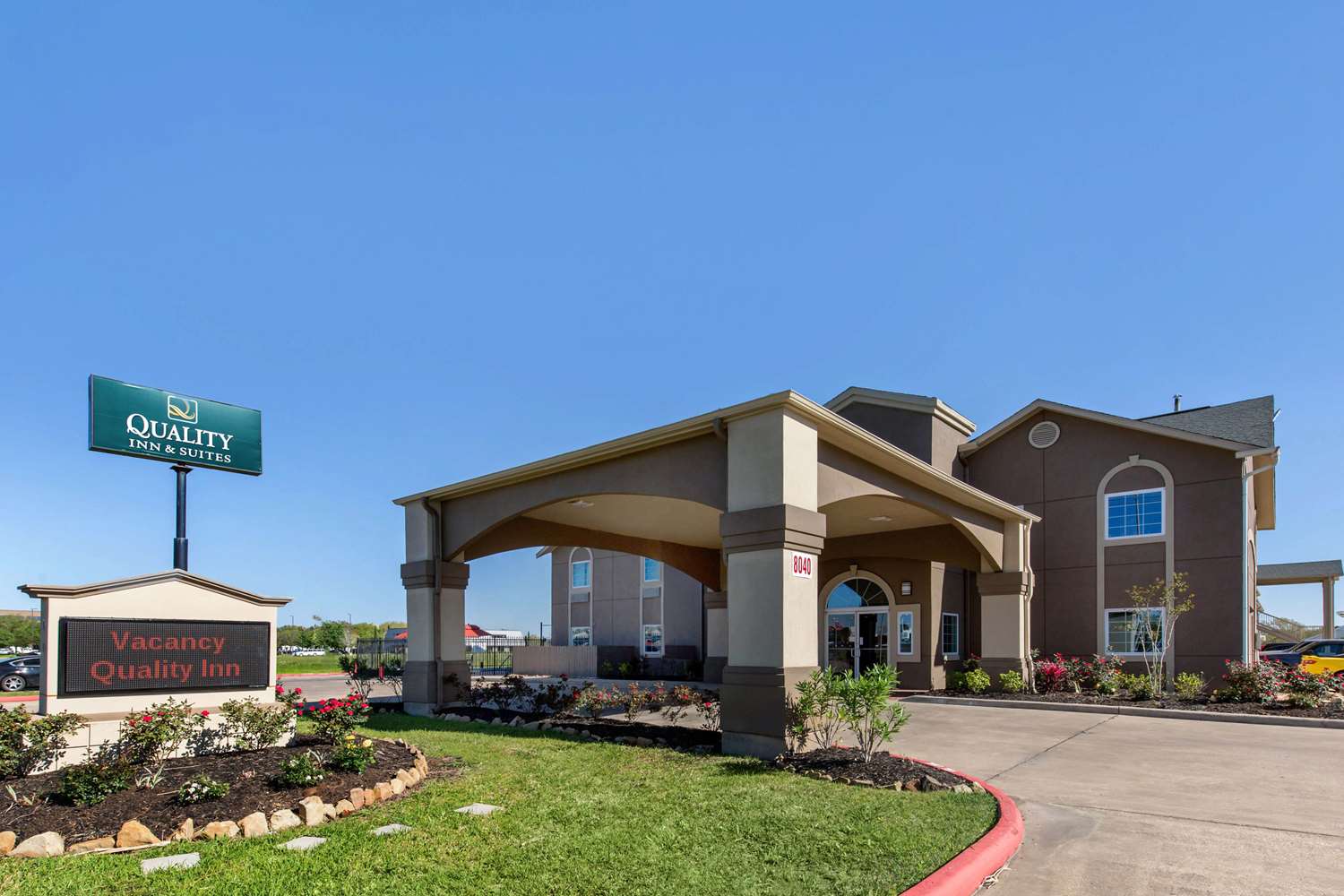 Quality Inn and Suites Port Arthur Nederland 1/10