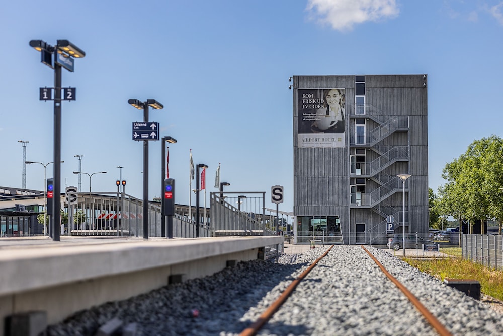 Aalborg Airport Hotel 48/53