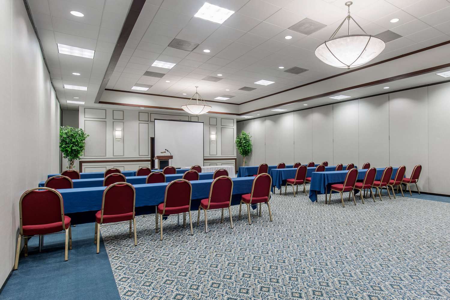Comfort Inn Conference Center 31/35
