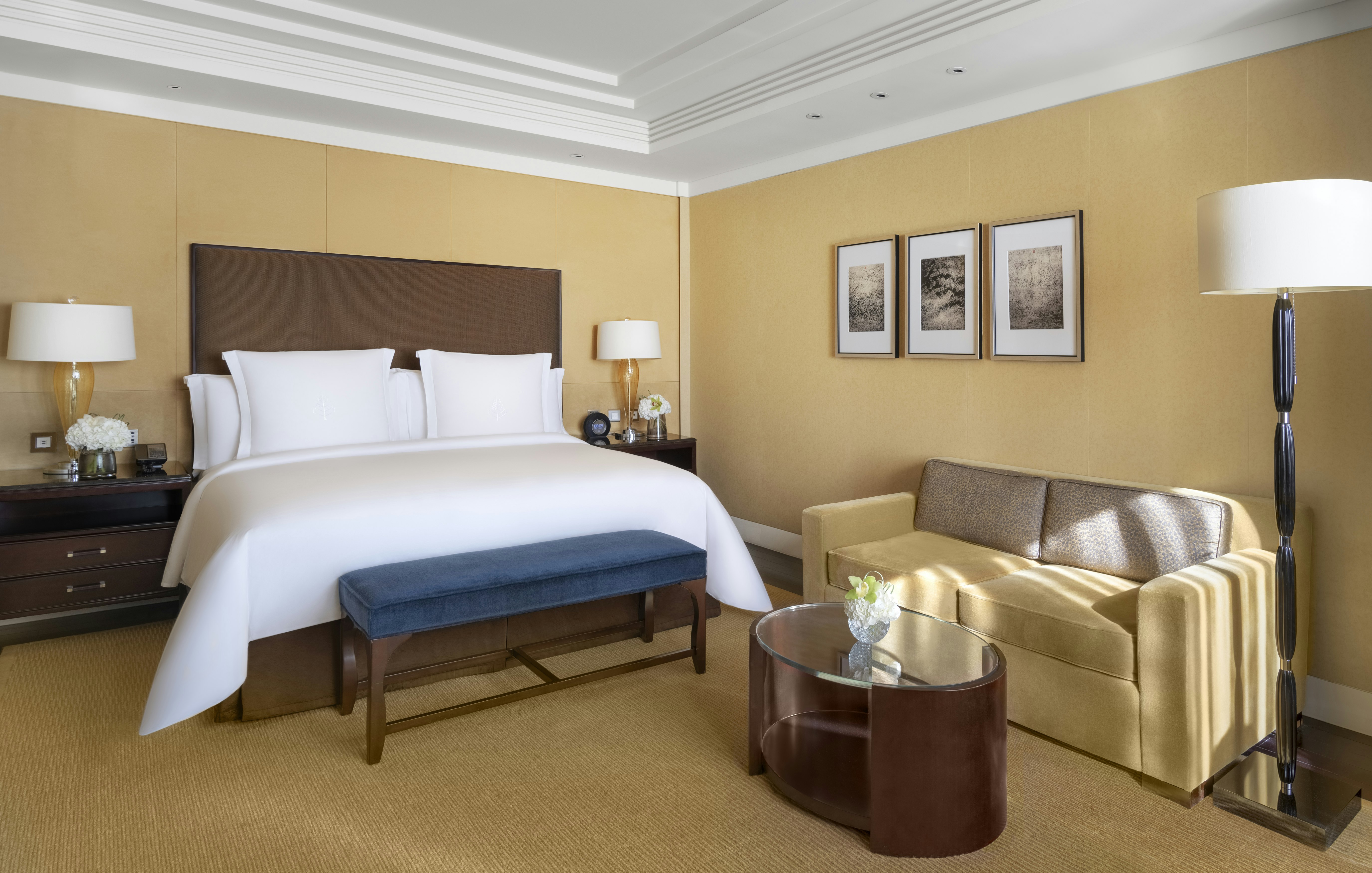 Chairman, Suite, King Bed