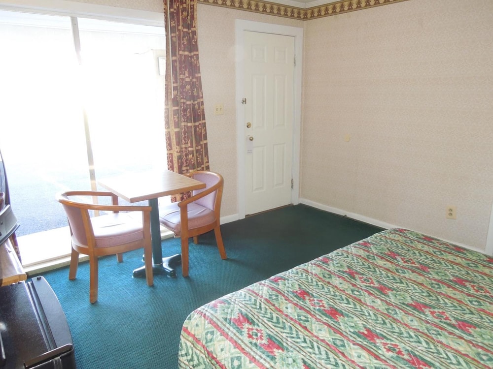 Value Inn 60/63