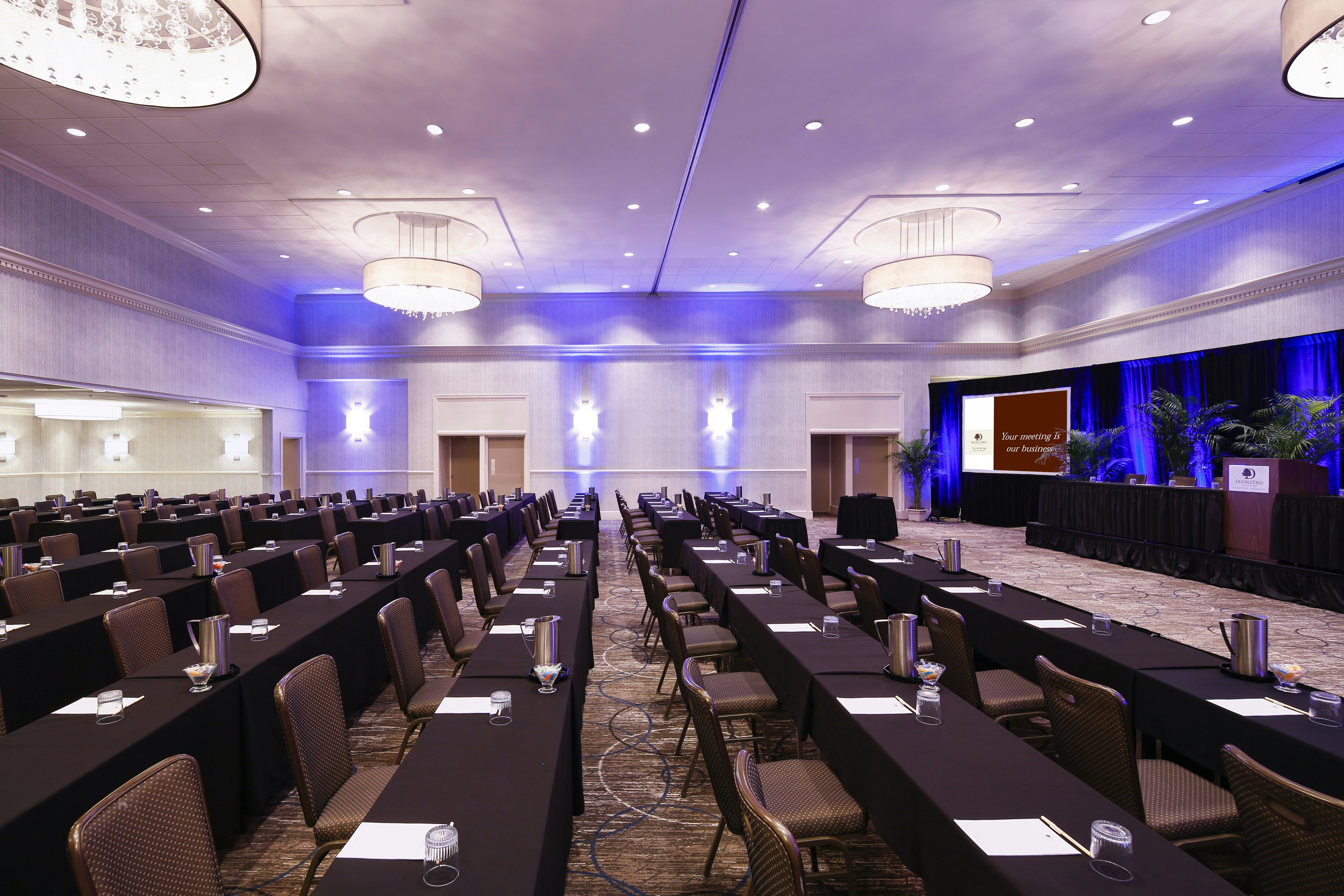 Doubletree By Hilton Hotel Jacksonville Riverfront 25/35