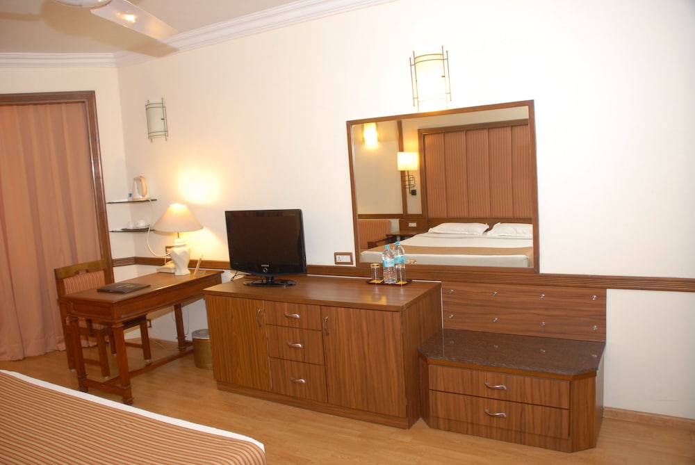 Cama Hotel 41/50