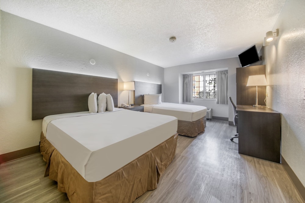 Baymont by Wyndham Orlando-International Dr-Universal Blvd 11/50