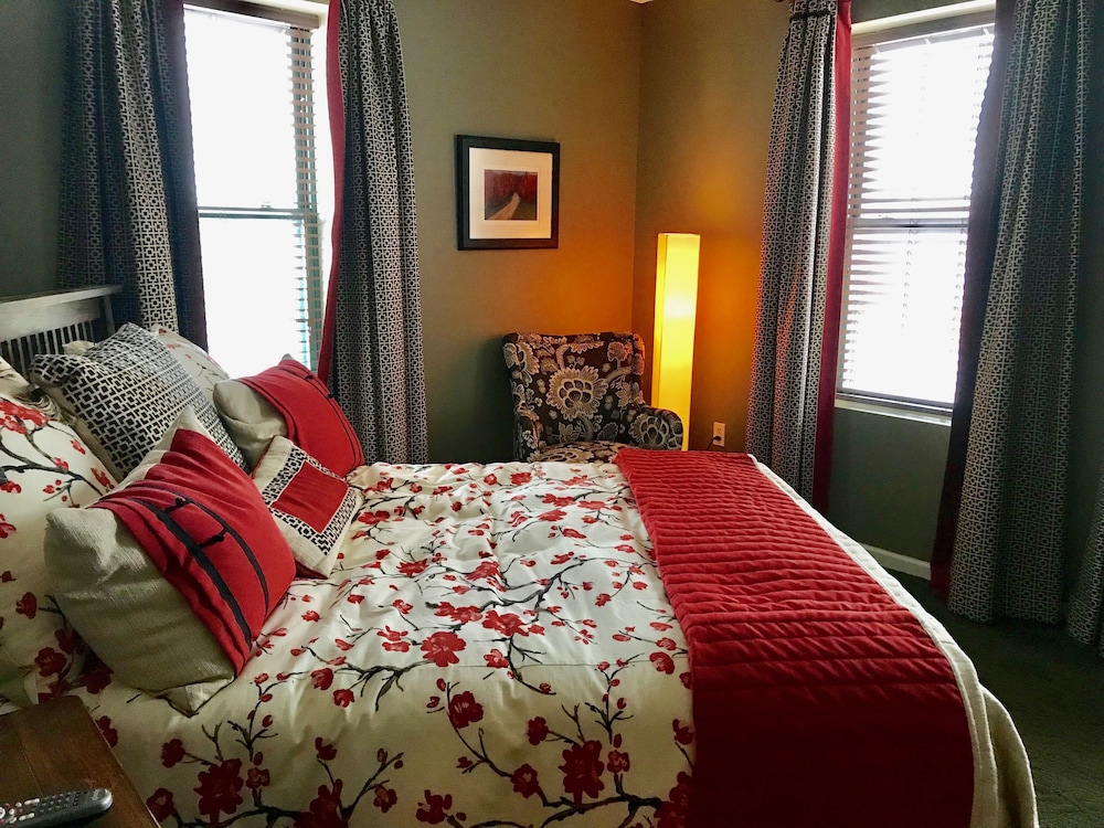 Ophelias Restaurant & Inn photo1