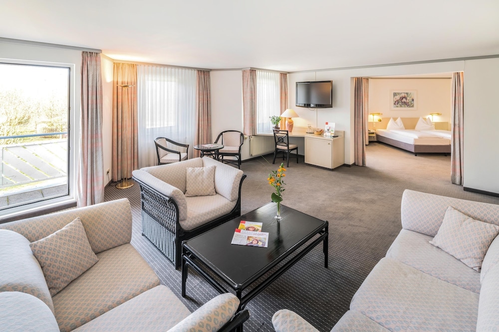 Sunday Hotel Bad Boll 28/46