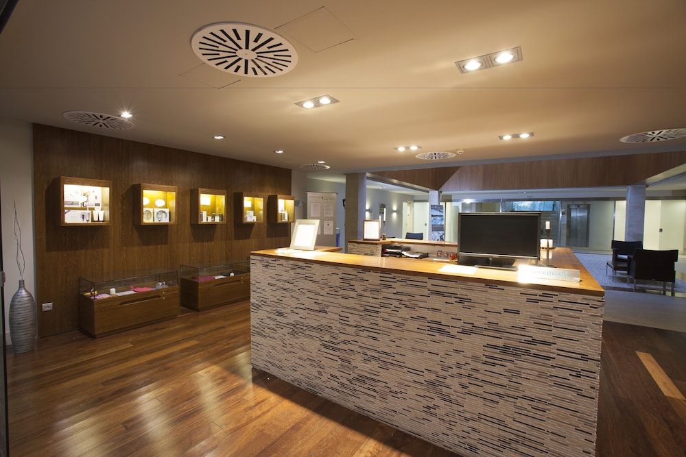 Spa Attica 21 Villalba 4/75