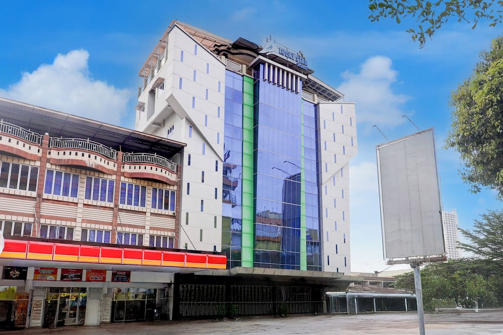 RedDoorz Premium near Grand Batam Mall 1/50