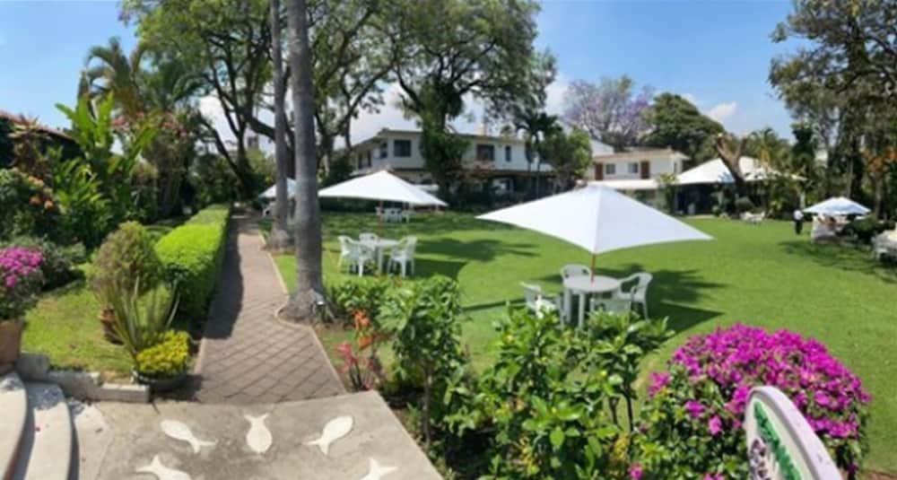 Hotel Quinta las Flores 57/71