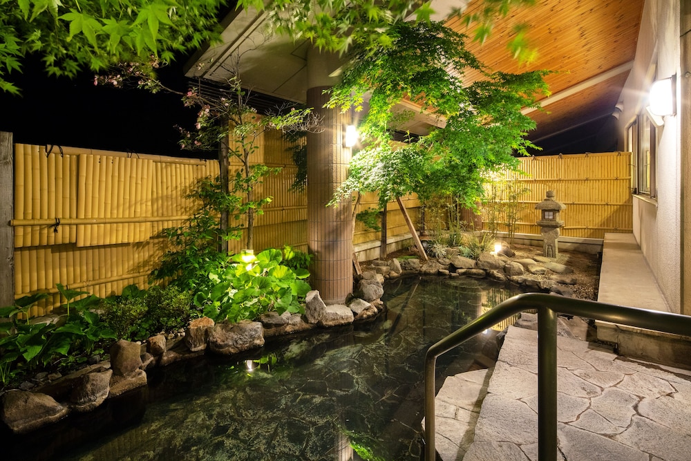 AKAKURA HOTEL 35/49