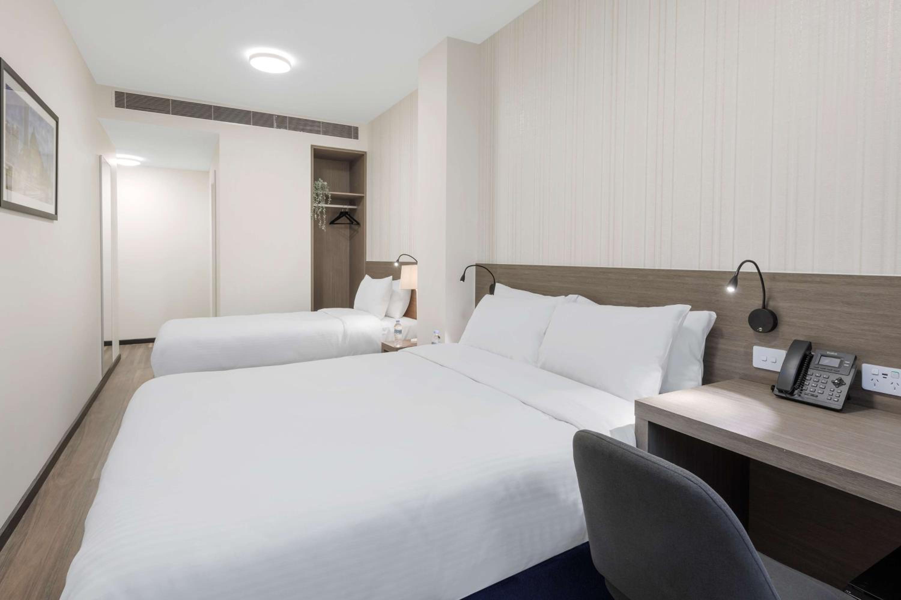 غرفة تنفيذية بسرير فردي وسرير كوين بإطلالة على المدينة، Best Western Queen Victoria Market Hotel 3/11