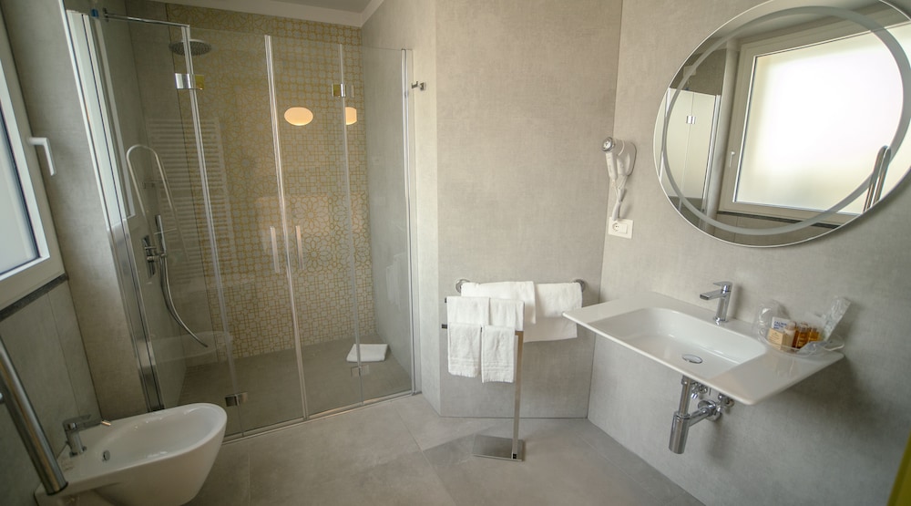 Malavoglia Inn 12/52