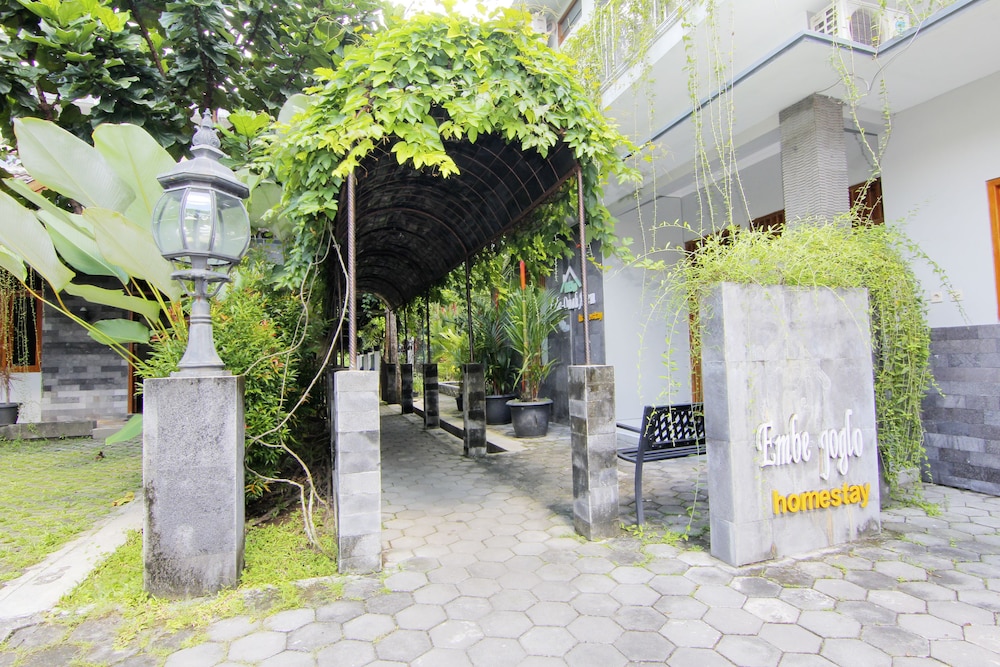 Embe Joglo Homestay by ZUZU 22/27