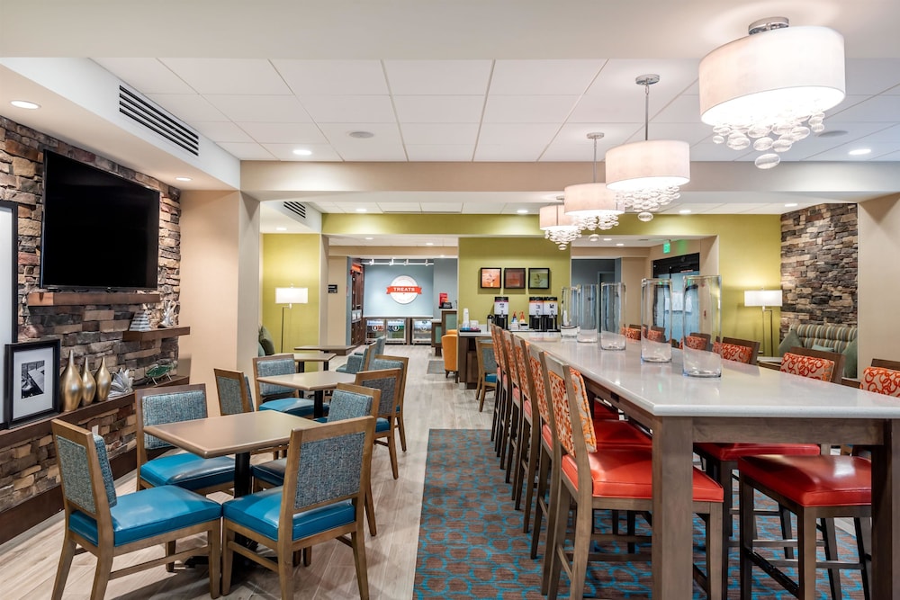 Hampton Inn Baltimore Bayview Campus 51/67