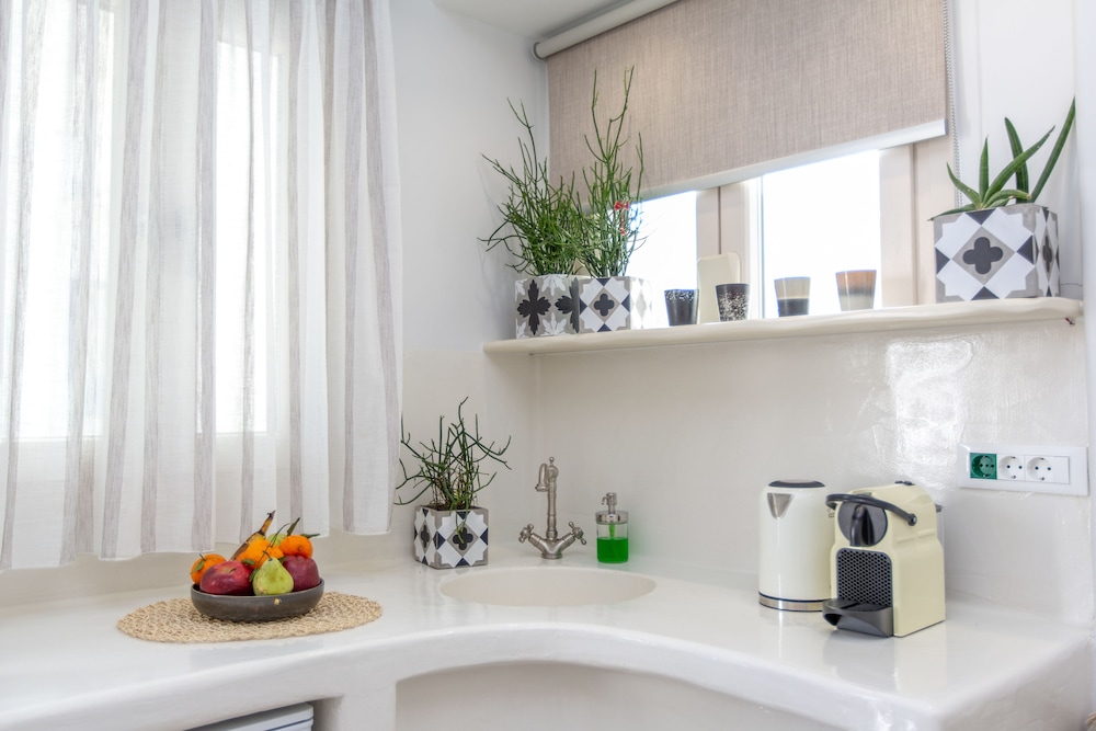 Emery Boutique Apartments 9/50