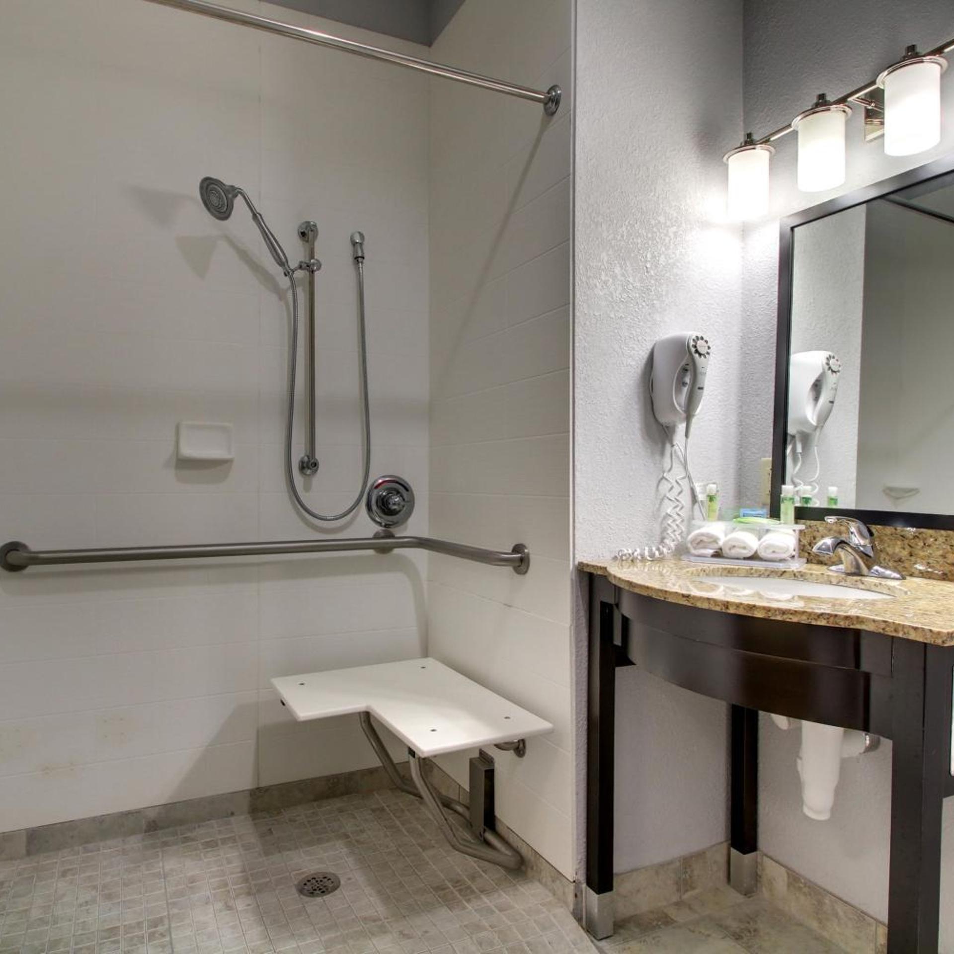 Room, Twin Beds, Accessible